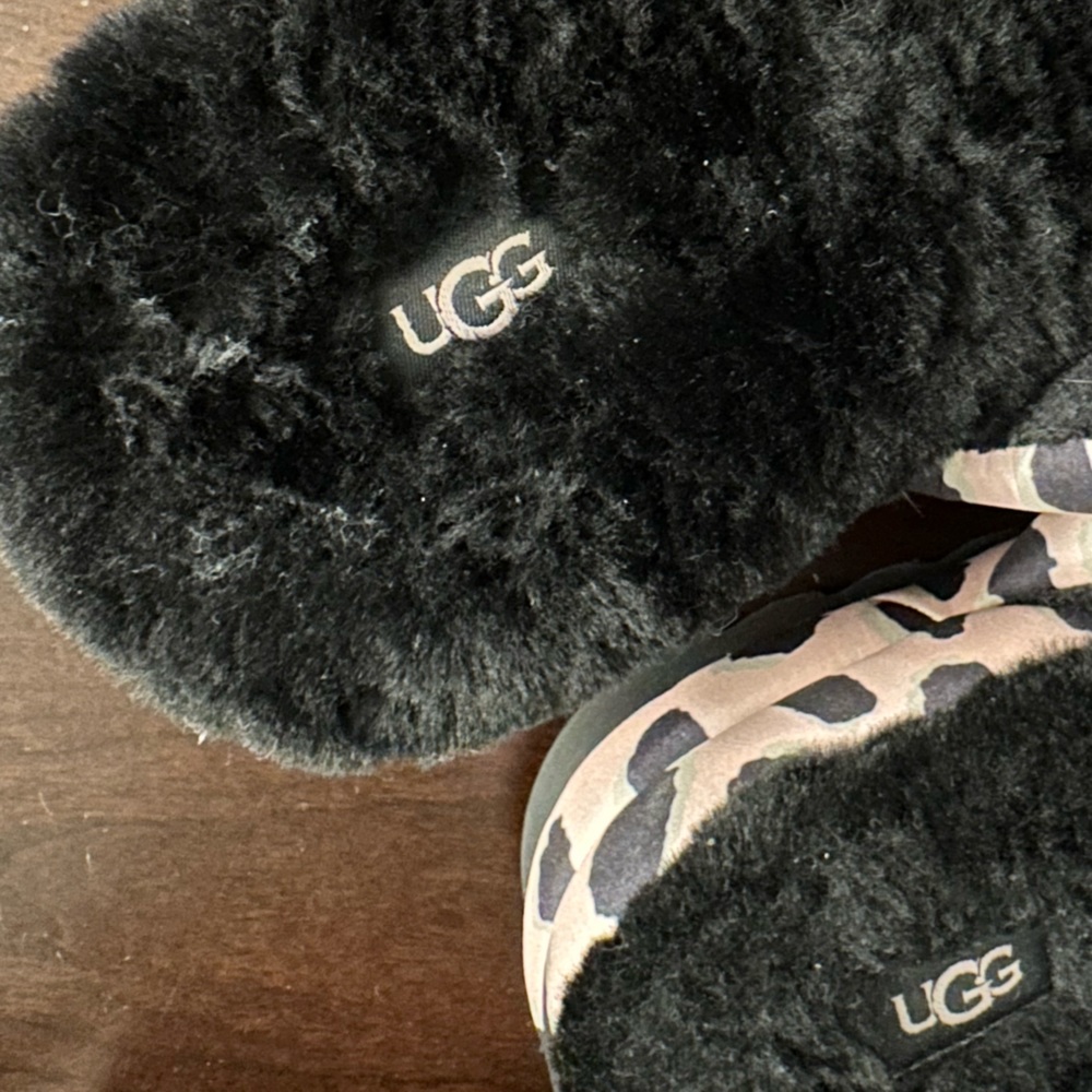 Ugg Pink Cheetah Print Platform Slides Size 8 - image 3